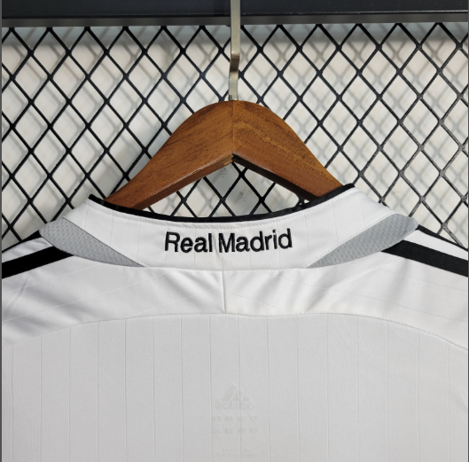 Retro 2006/2007 Real Madrid Home Football Shirt Thai Quality