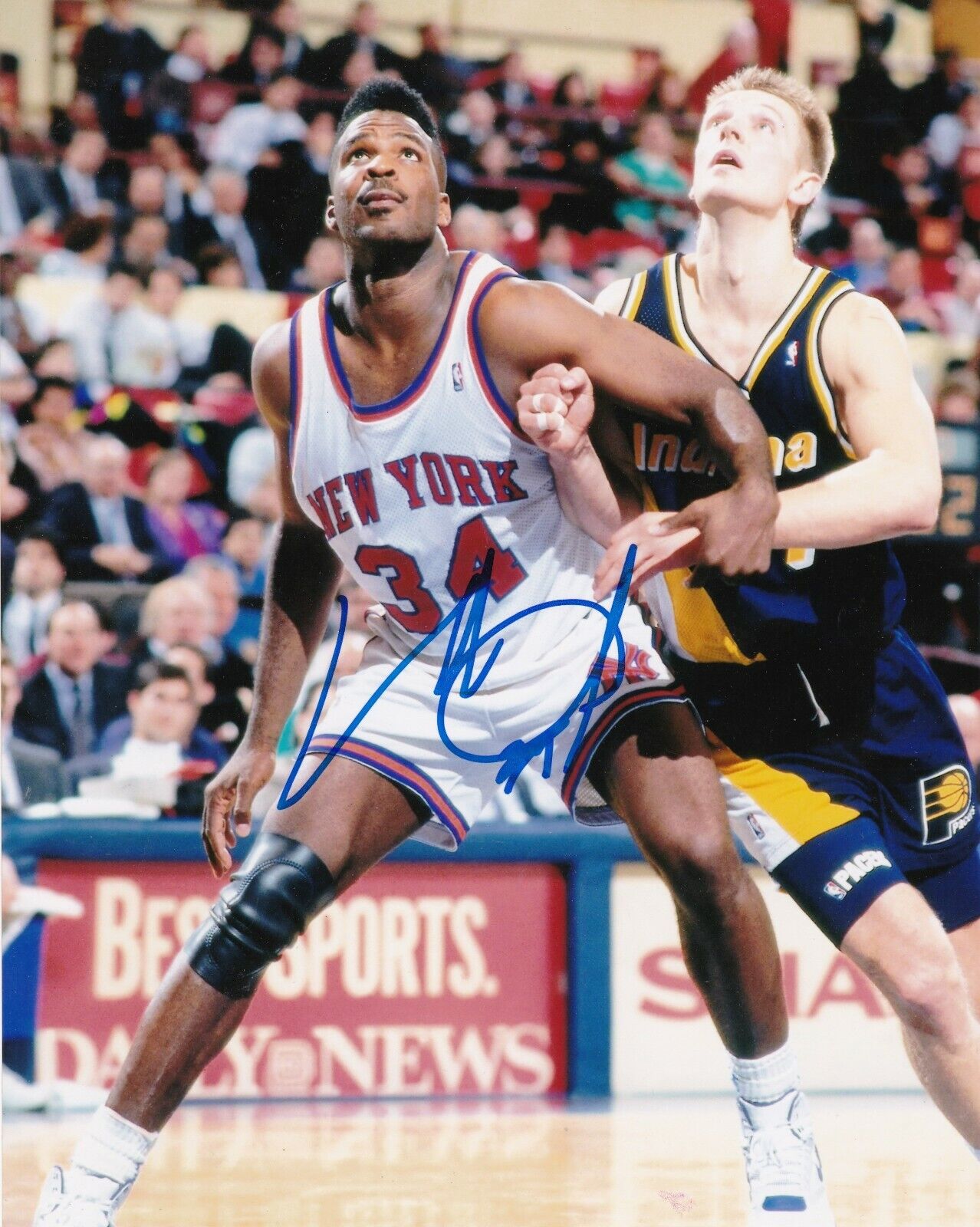 CHARLES OAKLEY NEW YORK KNICKS ACTION SIGNED 8x10