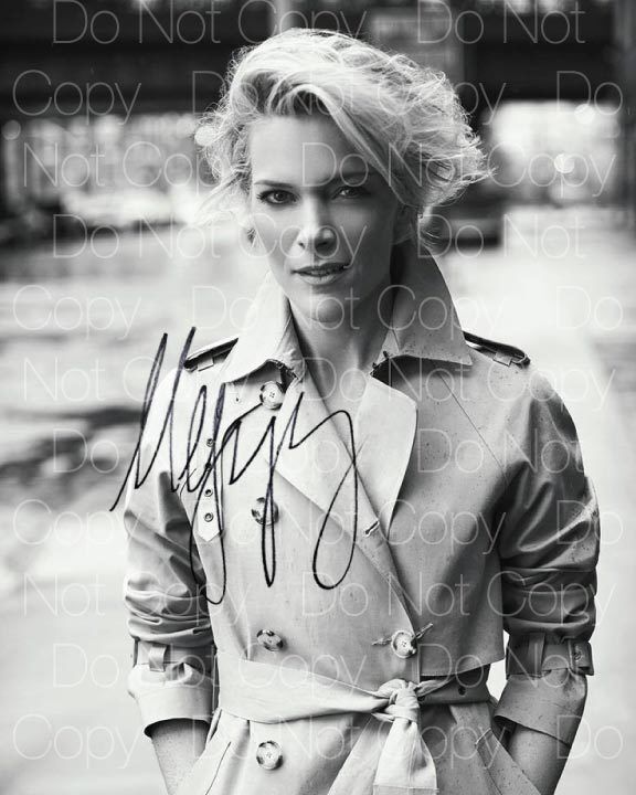 Megyn Kelly signed sexy hot beautiful 8X10 Photo Poster painting picture poster autograph RP 4