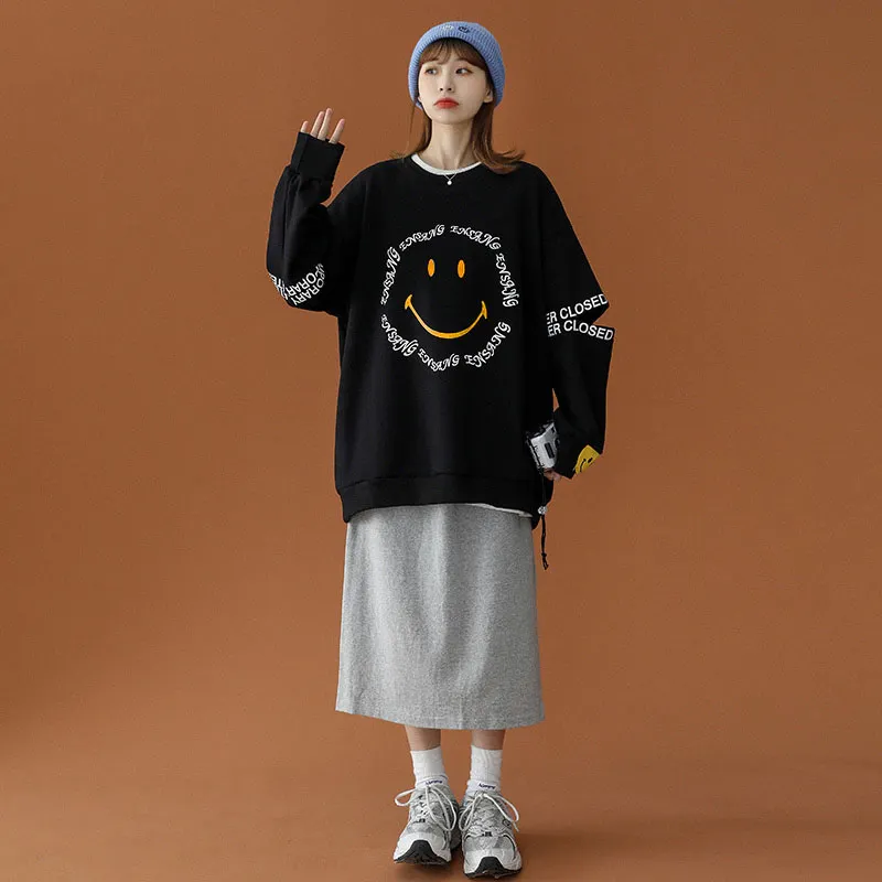 Smiley Letters Print Loose Sweatshirt