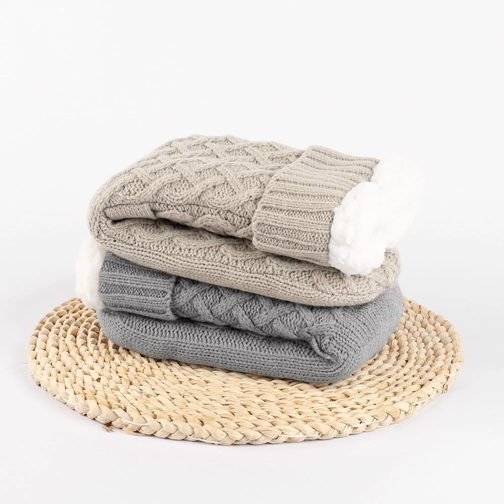 Christmas Woman Sherpa Button Padded Socks