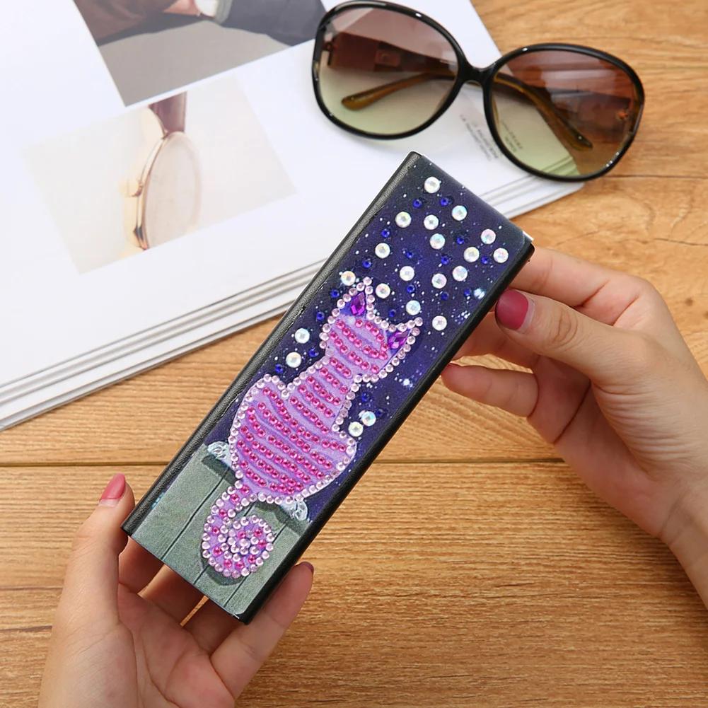 DIY Leather Diamond Painting Glasses Storage Case Mosaic Kit (Q37 Cat)