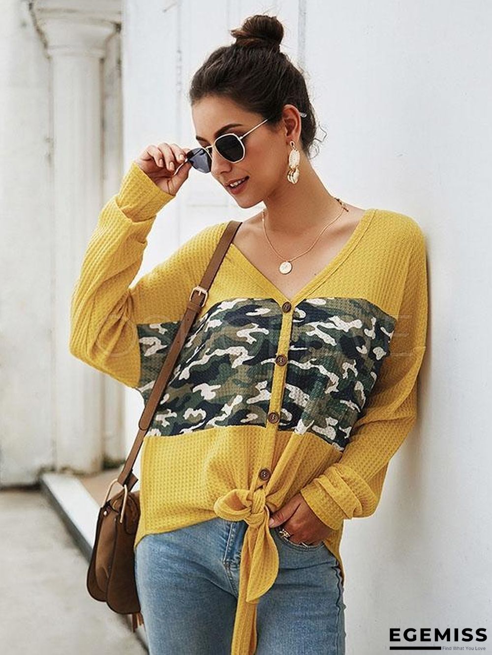 Camouflage Stitching V-neck Knit Sweater | EGEMISS