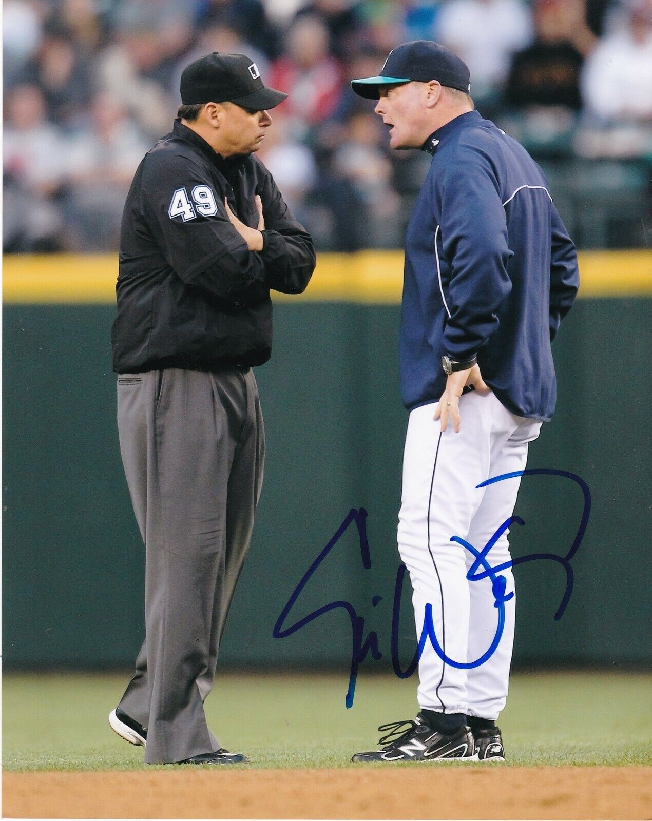 ERIC WEDGE SEATTLE MARINERS ACTION SIGNED 8x10
