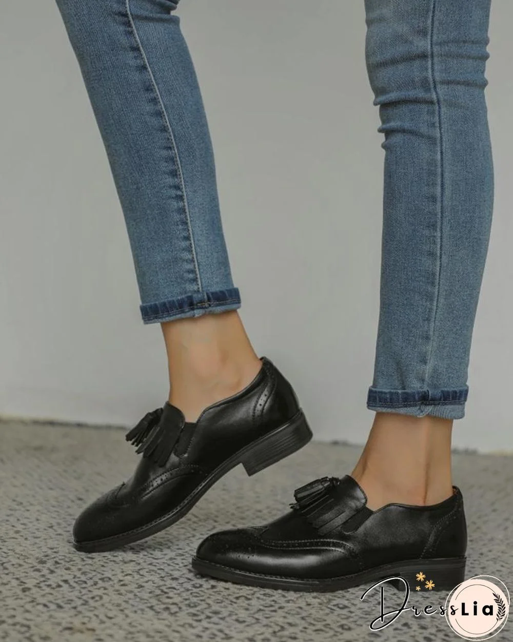 Solid Tassel Upper Round-toe Flat Loafer Shoes