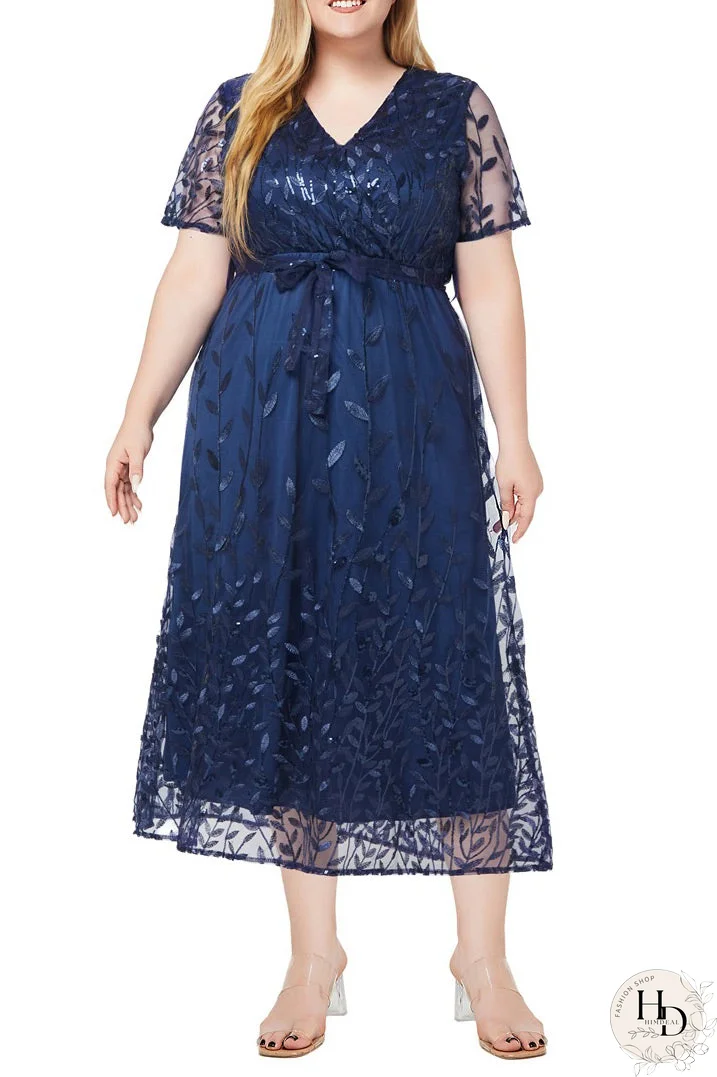 Vestido midi con cuello en V y encaje azul marino oscuro de talla grande