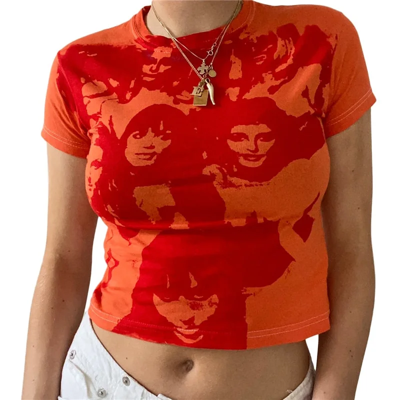 Xingqing Gothic Portrait Print T-shirt Aesthetic Short Sleevle Sweats Tees Harajuku Streetwear White Crop Top Women Clothes