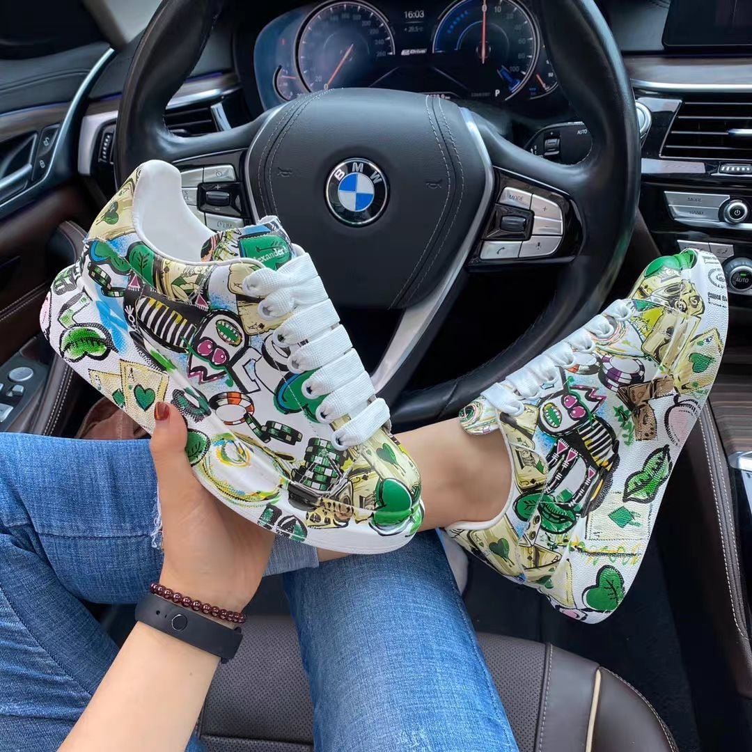 Thick-soled Increased Women's Sports Shoes Women 2021 New Women's Hand-painted Graffiti White Shoes Outdoor Casual Shoes