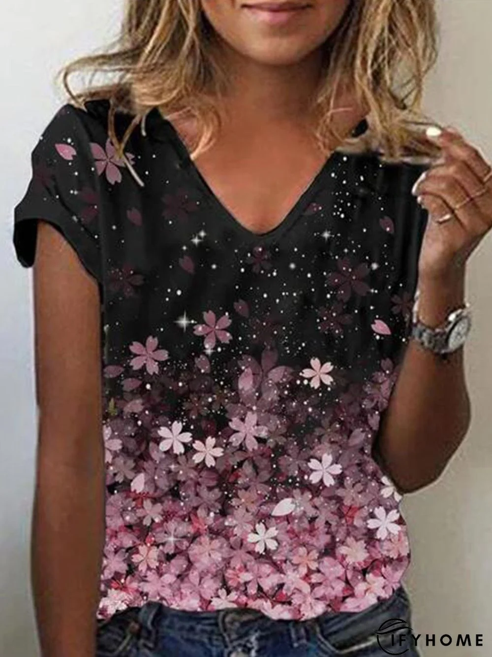 Women's Floral Gradient V Neck Cotton Blend Black Short Sleeve Casual T-shirt | IFYHOME