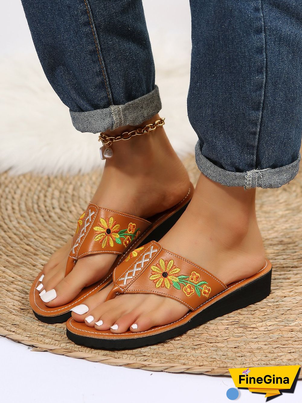 Daisy Embroidered Boho Casual Flip-Flops