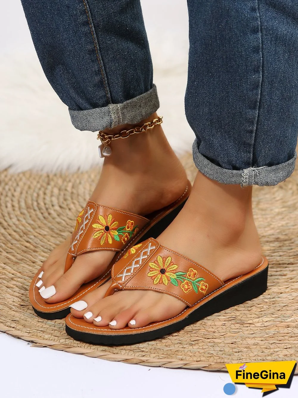 Daisy Embroidered Boho Casual Flip-Flops