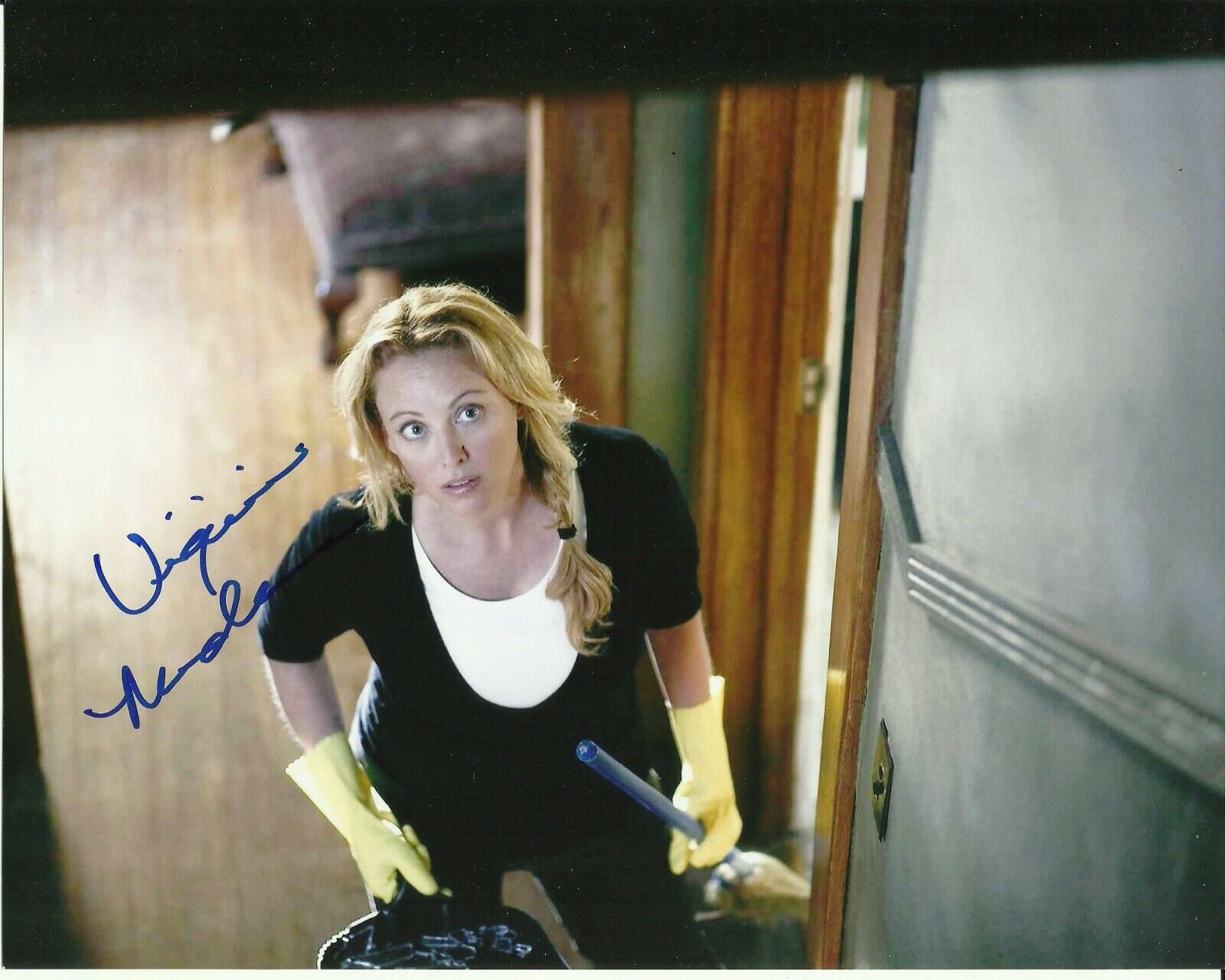 VIRGINIA MADSEN SIGNED THE HAUNTING IN CONNECTICUT Photo Poster painting UACC REG 242