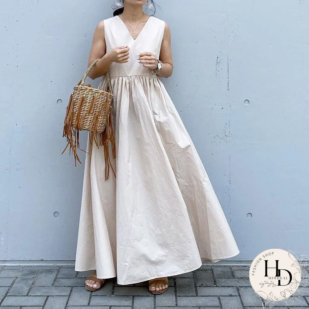 Women Solid Pleated Crew Neck Sleeveless Maxi Dress With Belt