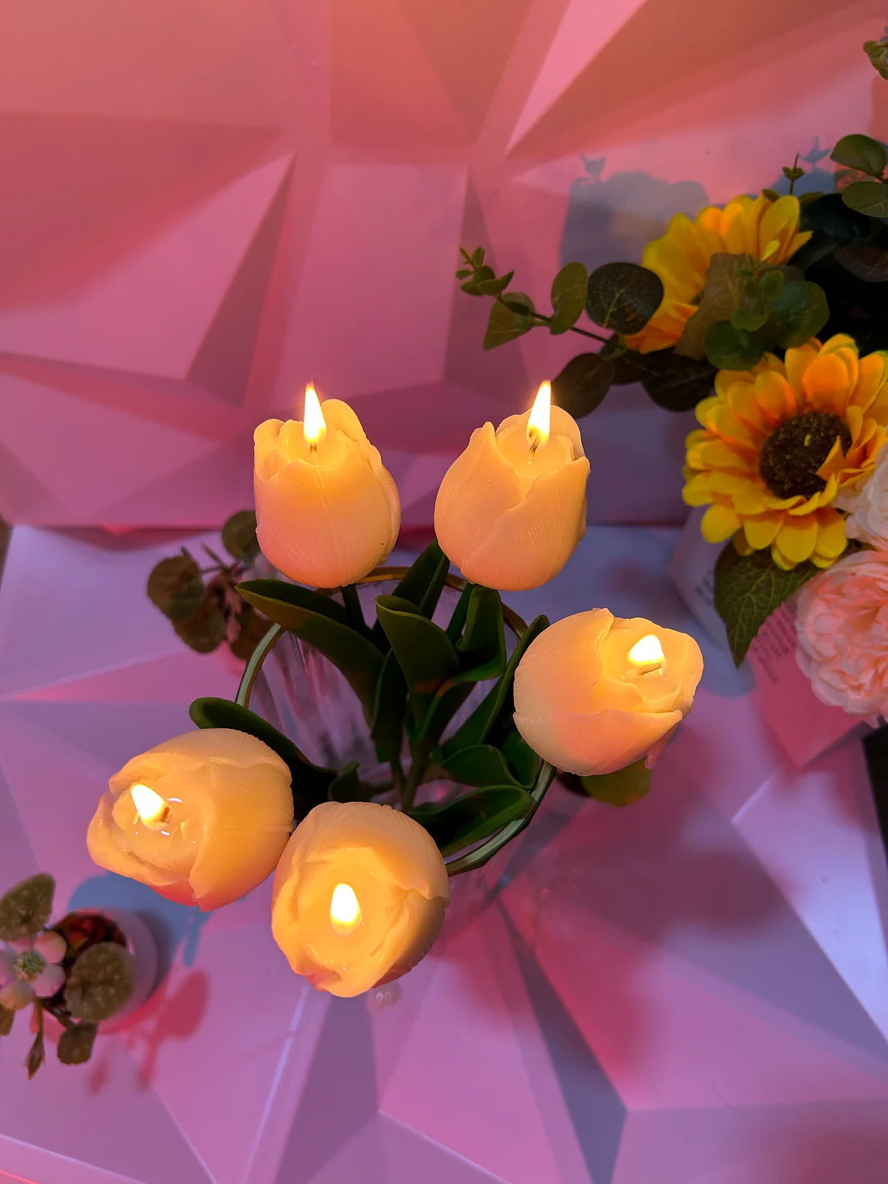 Rose scented candle