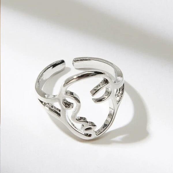 Face Design Ring