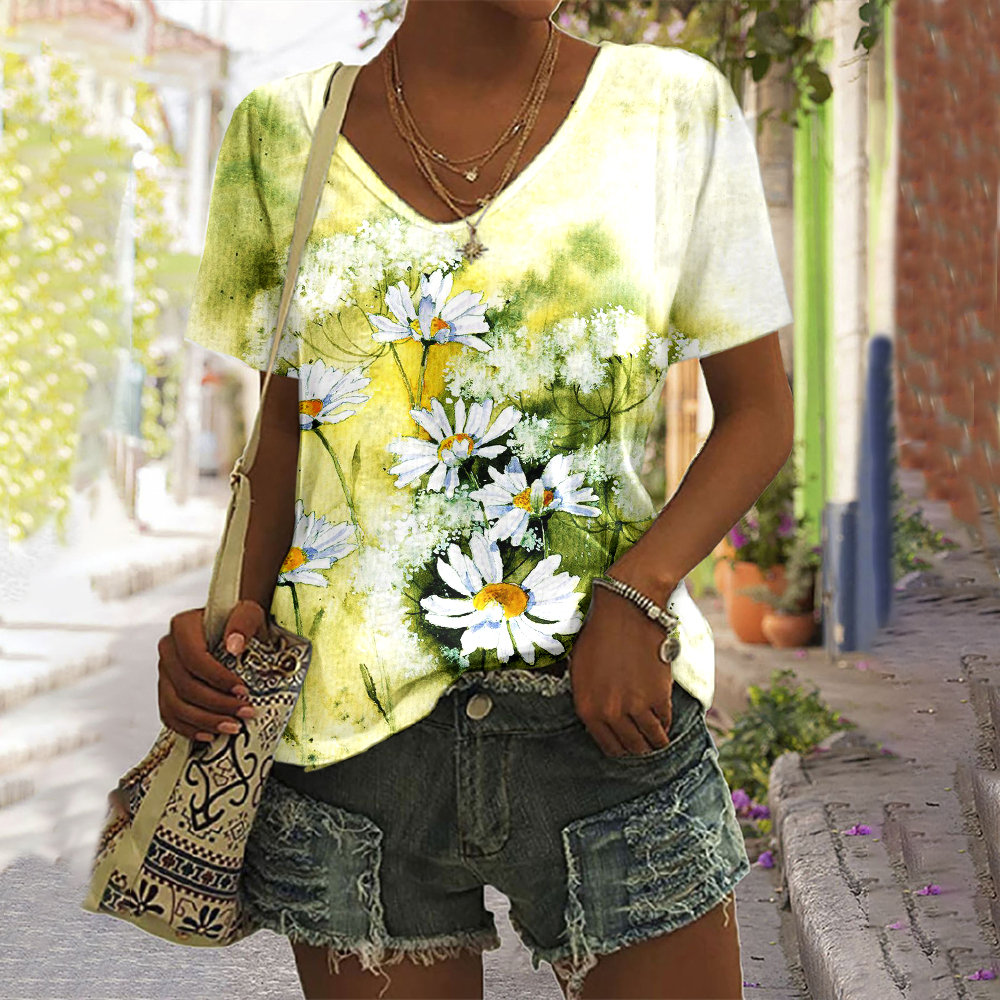 Daisy Print V-Neck Short Sleeved T-Shirt  artssus