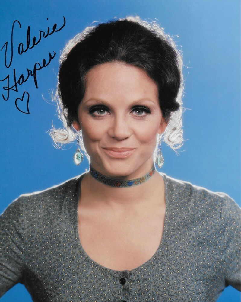 Valerie Harper (1939-2019) Rhoda 8X10 Photo Poster painting #5 signed at @Hollywoodshow