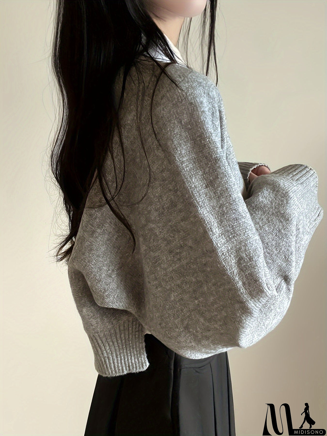 MidiSono - Simple and Stylish Sweater