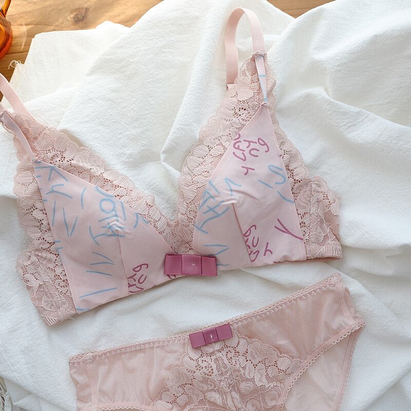 Wriufred Random letters graffiti lingerie with panties set thin underwear women's non-wireless comfortable bra set bow cute bras