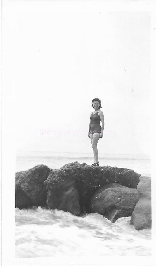 SWIMSUIT GIRL Vintage FOUND Photo Poster painting Woman bwOriginal Snapshot 09 20