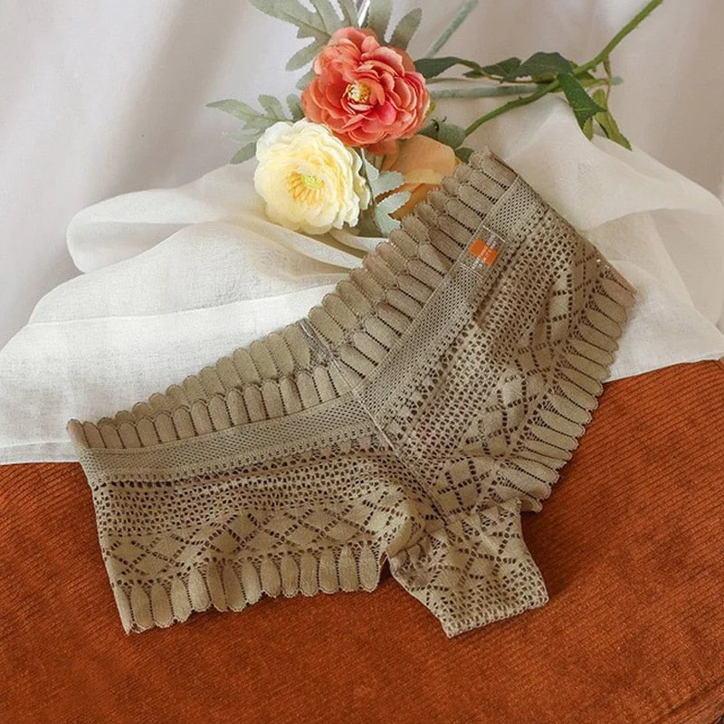 FINETOO Sexy Women Lace Bikini Panties Hollow Out Thongs G-string Breathable Femme Briefs Low-Waisted Woman Underpants Lingerie