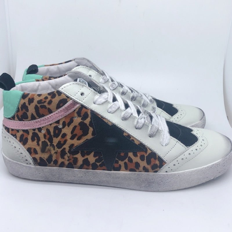 2021 new leopard star small dirty shoes, British style leather flat shoes, increased fashion women's shoes with the same style