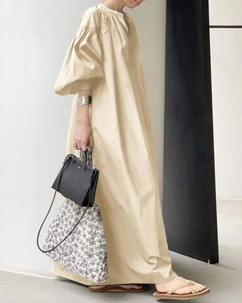 Loose dress with balloon sleeves