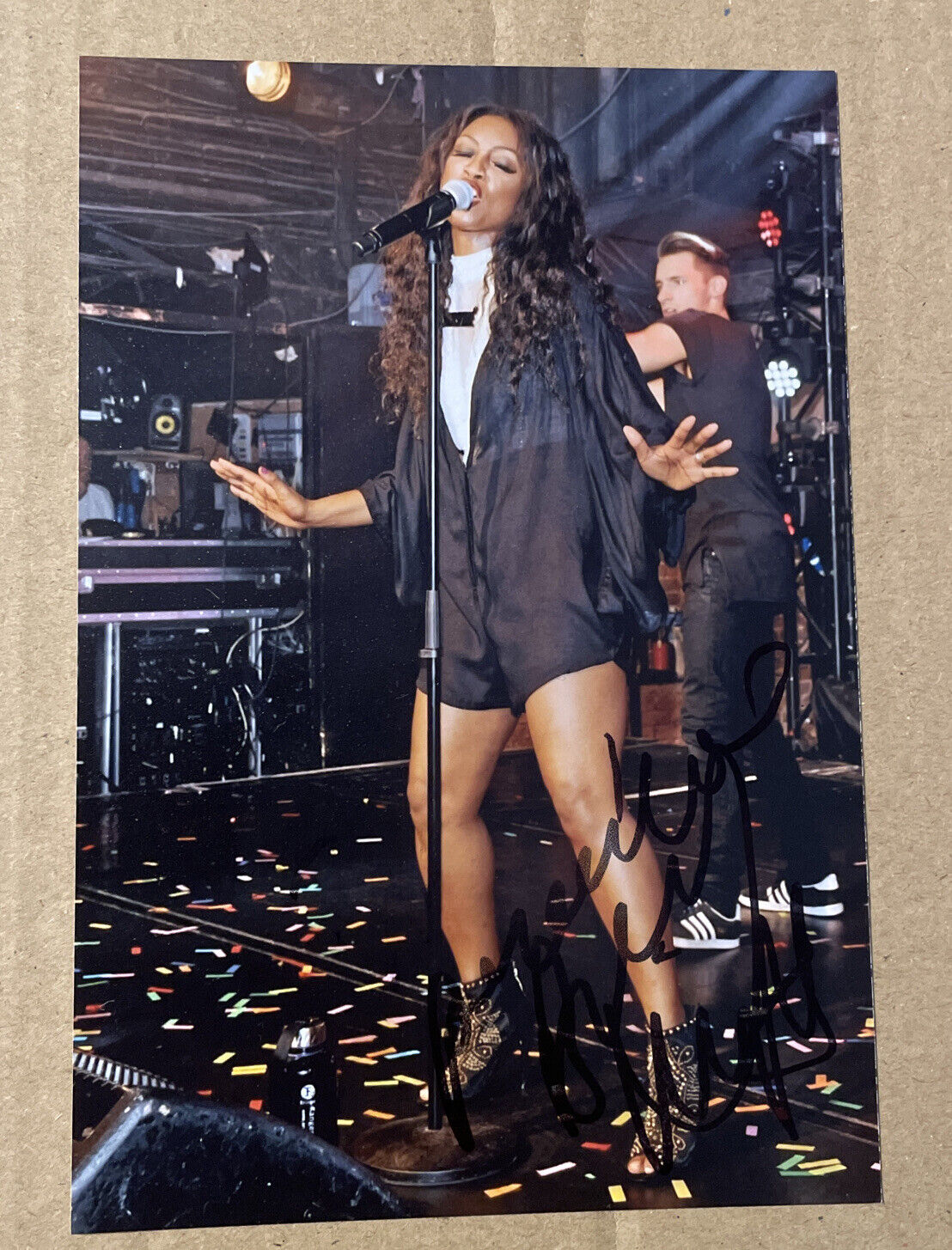 Beverley Knight 6x4 Hand Signed Photo Poster painting Autograph Actress Singer Theatre Music