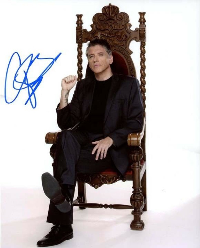 Craig ferguson signed autographed 11x14 throne Photo Poster painting