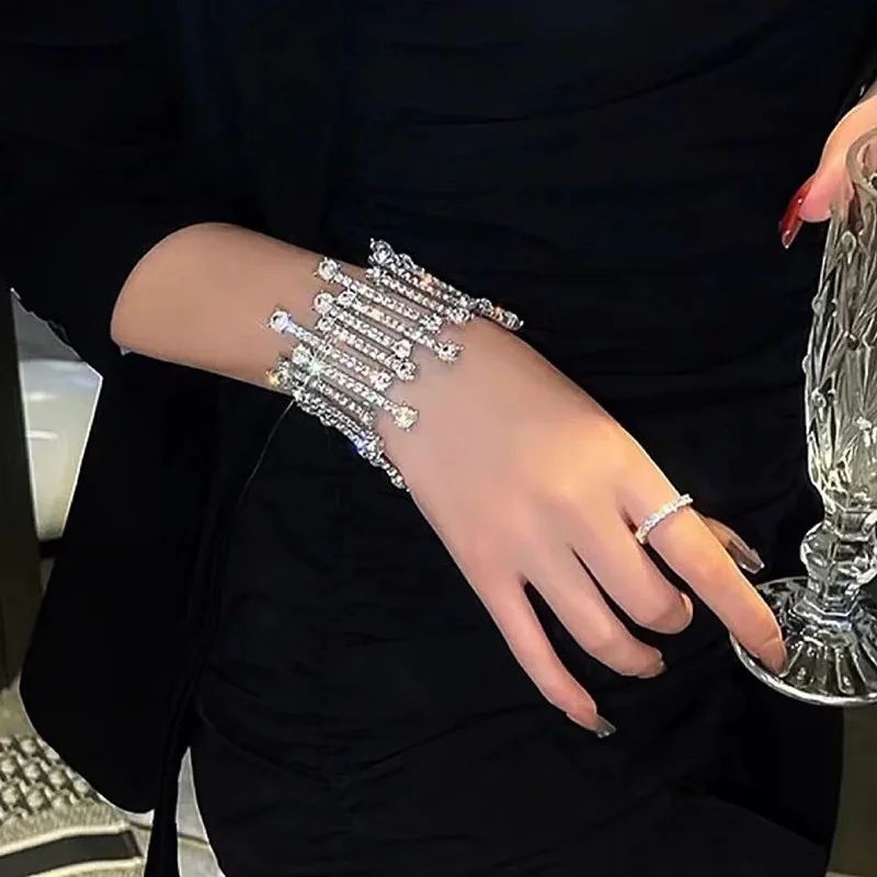 Fashionable personality exaggerated heavy work flash diamond bracelet