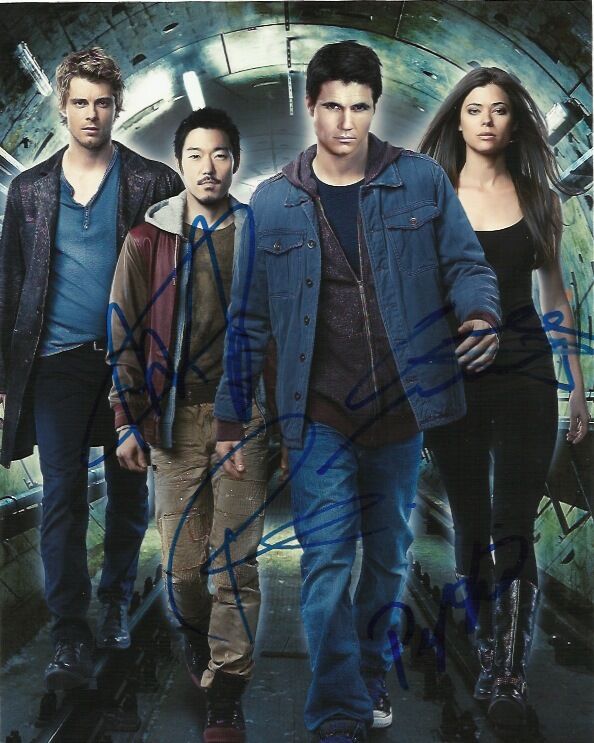 Tomorrow People List Amell Luke Mitchell Yoo Autographed Signed 8x10 Photo Poster painting COA