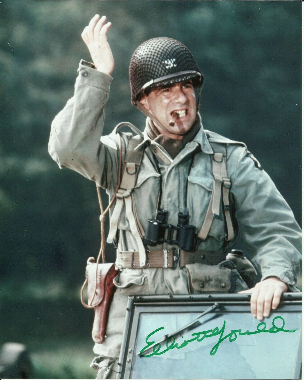 ELLIOTT GOULD SIGNED MASH Photo Poster painting UACC REG 242