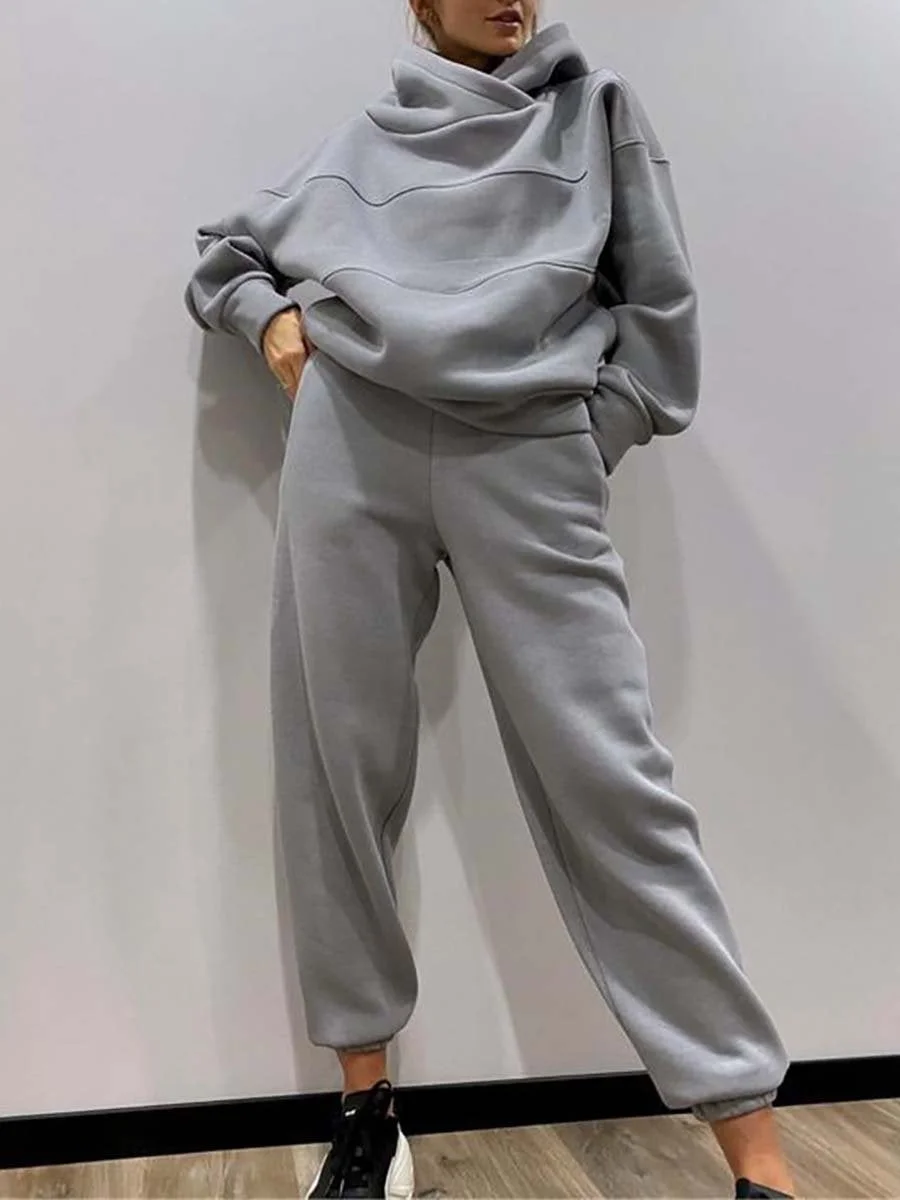Casual hoodie and sweatpants set