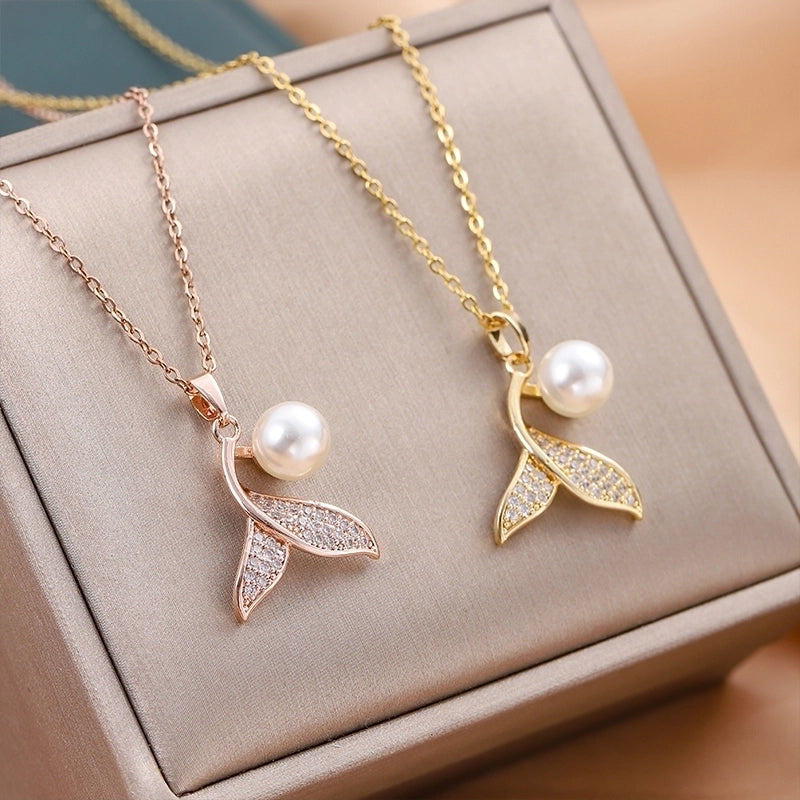 IG Style Cute Fish Tail Titanium Steel Brass Pearl Zircon 18K Gold Plated Inlay Pendant Necklace