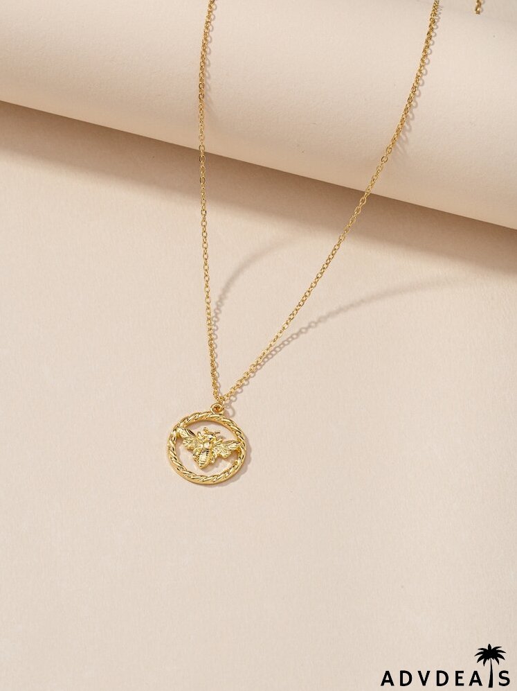 Bee Design Round Charm Necklace