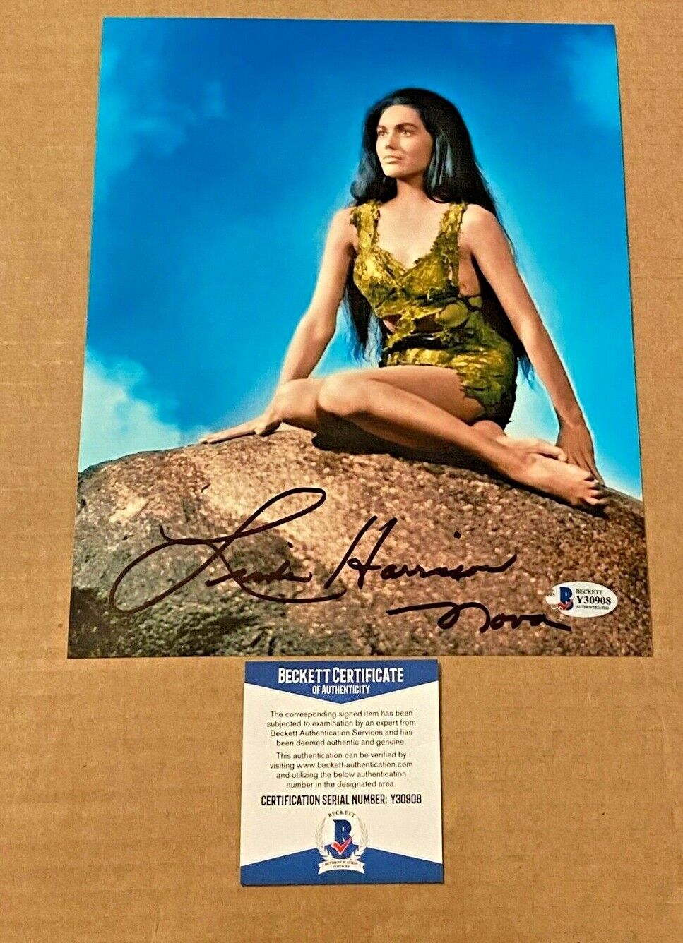 LINDA HARRISON SIGNED PLANET OF THE APES 8X10 Photo Poster painting BECKETT CERTIFIED #6