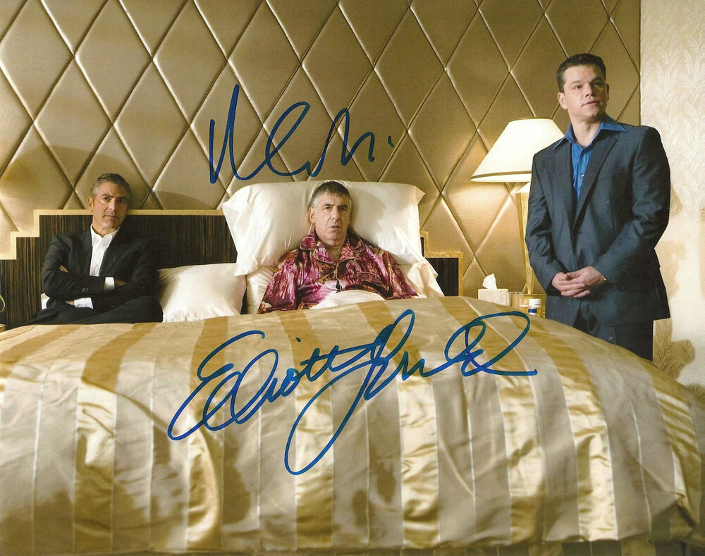 ELLIOTT GOULD & MATT DAMON OCEANS MASH SIGNED 8X10 PICTURE 4