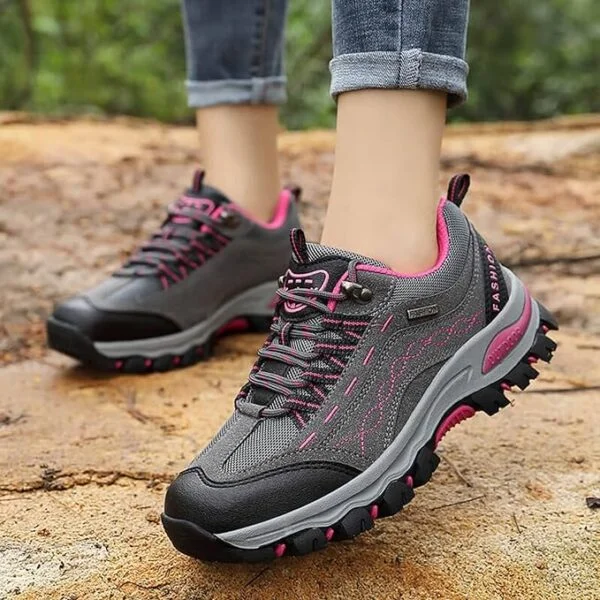 Ergonomic Waterproof Woemn’s Hiking Shoes Radinnoo.com