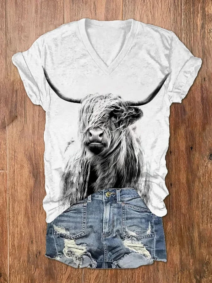 Women's Highland Cow Print V-Neck Casual T-Shirt