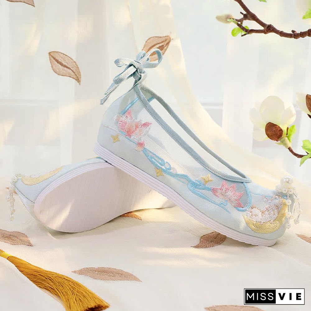 Vintage Lotus Moon Embroidery Pearl Lace Up Flats Shoes
