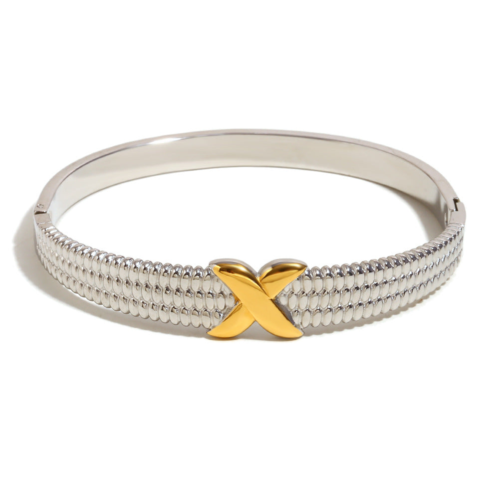 Design Personality Versatile Stainless Steel 18K Gold Plated X-Grain Buckle Bracelet For Women