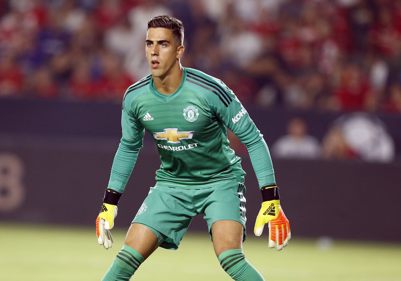 Man Utd Secures Last-Minute Signing of Keeper Lammers: Can He Solve the Goalkeeping Crisis?jersey|football shirt|football kit|football sportswear