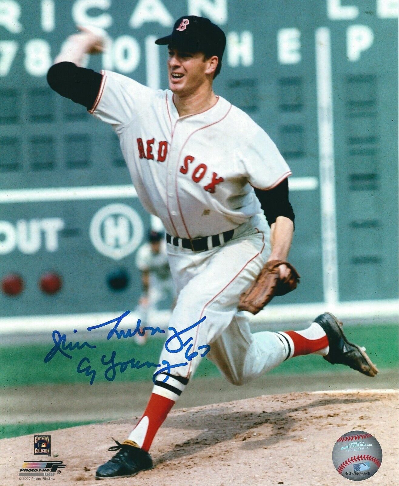 Autographed 8X10 JIM LONBORG Cy Young 67