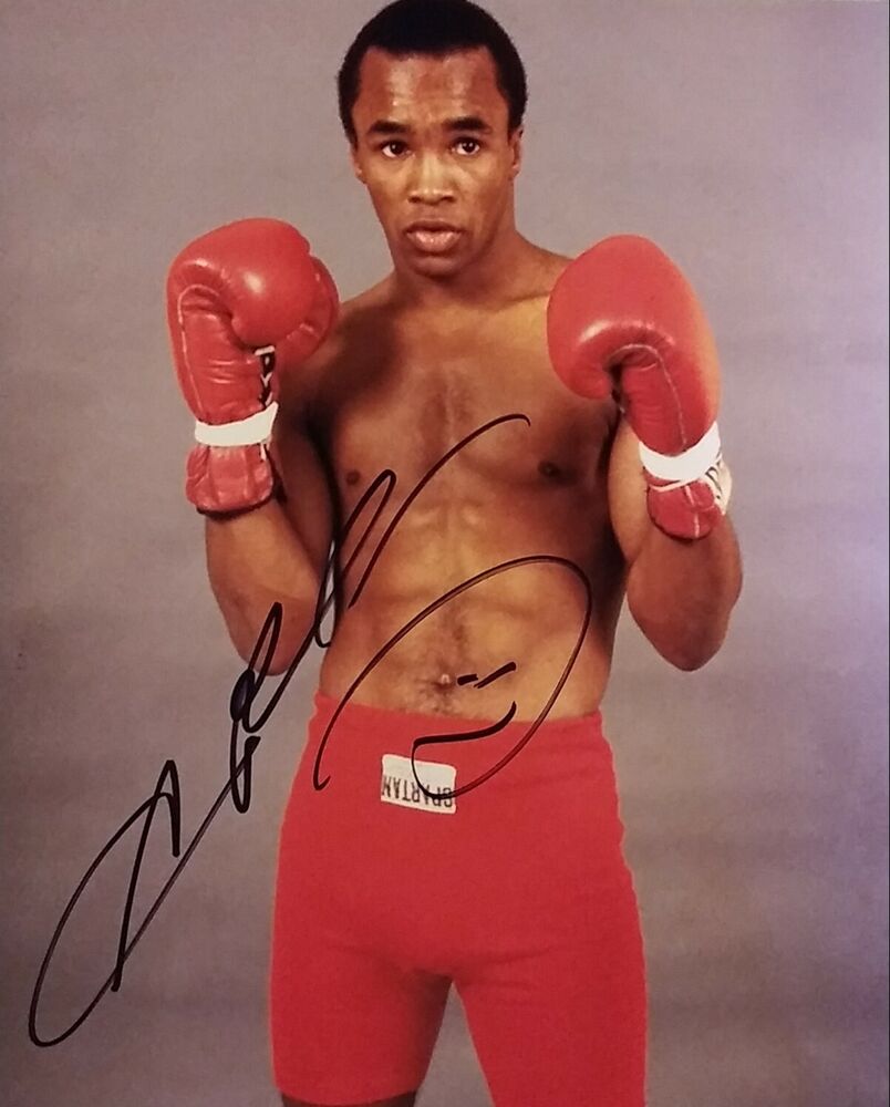 Sugar Ray Leonard signed 8x10