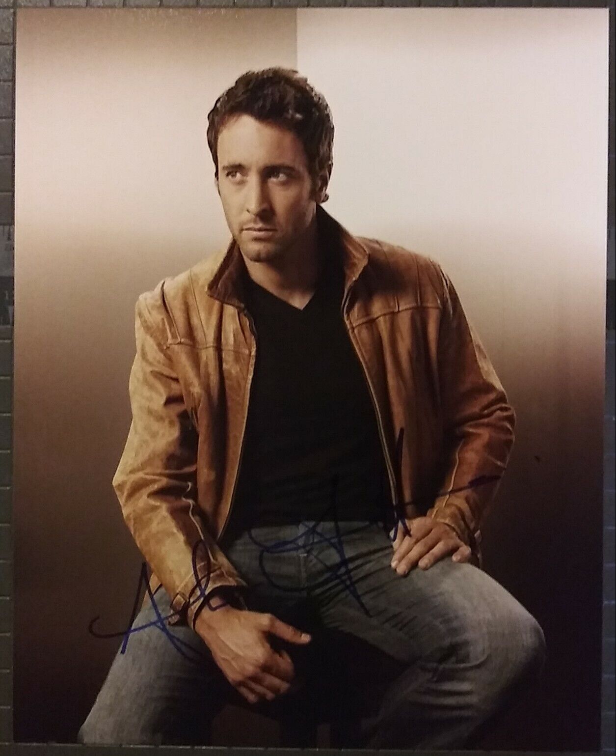 Alex O'Loughlin signed 8x10