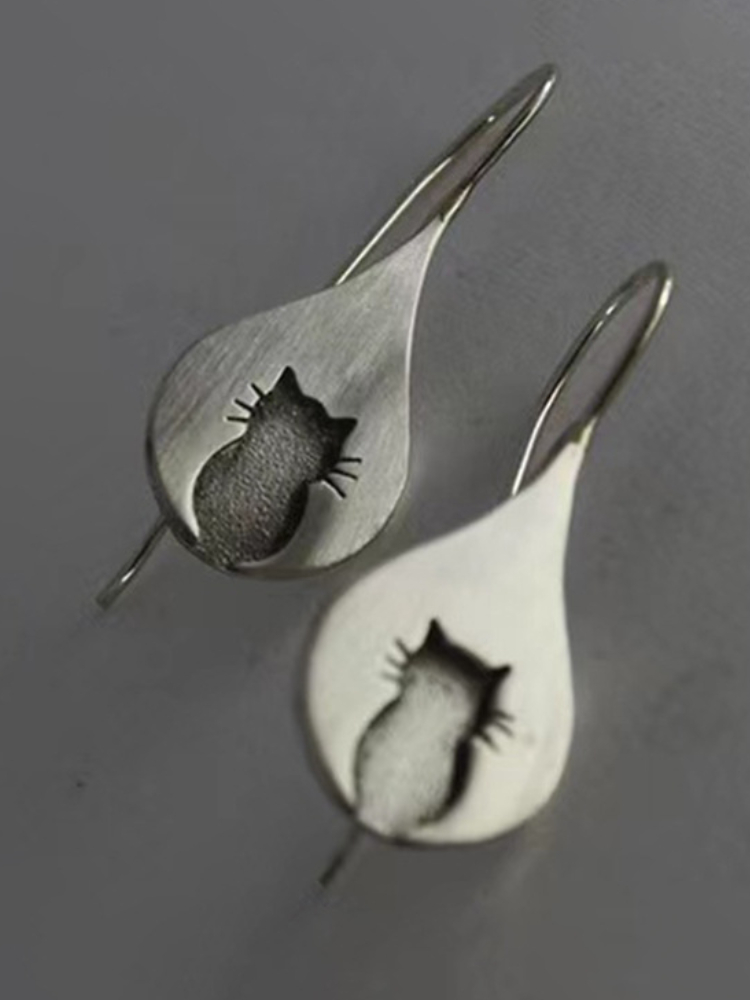 Comstylish Lovely Cat Simple Carving Earrings