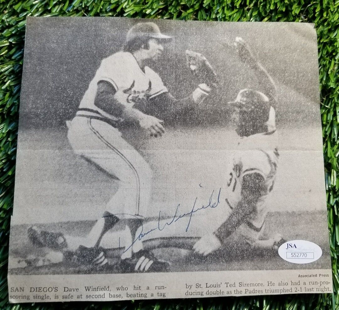 DAVE WINFIELD Signed Black & White Newspaper Photo Poster painting JSA/COA S52770 PADRES HOF