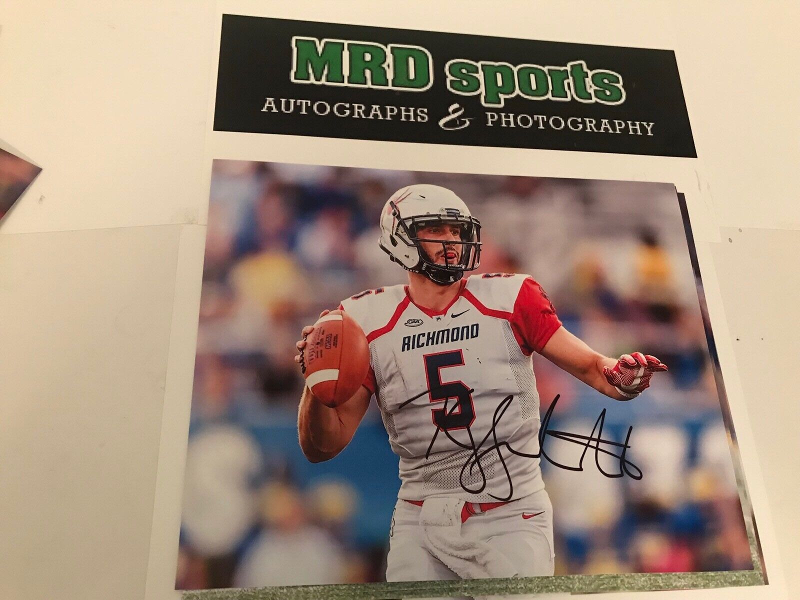 Kyle Lauletta Richmond Spiders signed autographed 8x10 football Photo Poster painting B