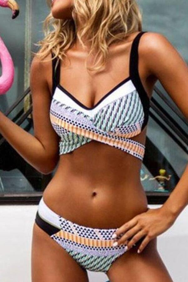 Women Geometric Pattern Cross-Piece Swimsuit-Allyzone-Allyzone