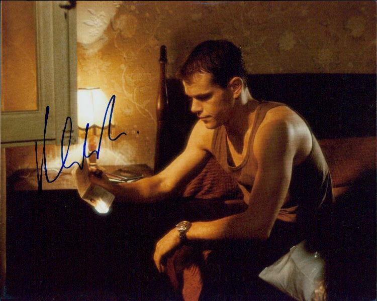 Matt Damon (The Bourne Identity) signed 8x10 Photo Poster painting